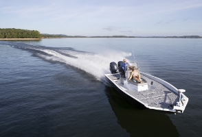 Shop Xpress Boats at L & M Marine